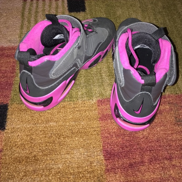 Griffey's - Picture 2 of 2