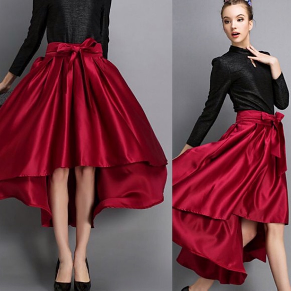 Dresses & Skirts - 🆕Red High Low Skirt