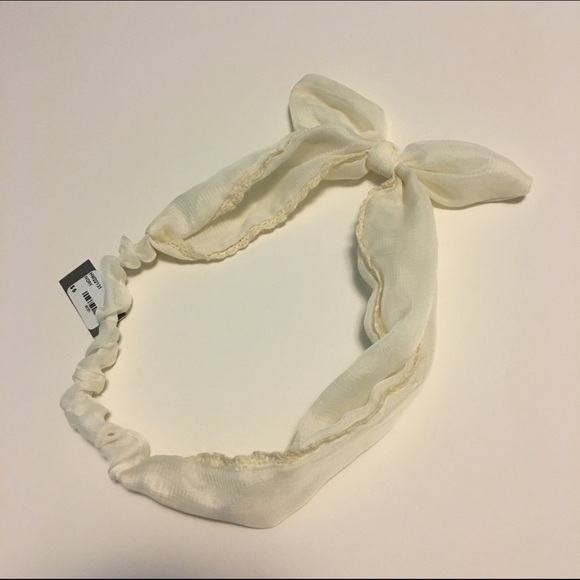 ⚡️NWT Laila Rowe Off-White Bow Headband - Picture 2 of 2
