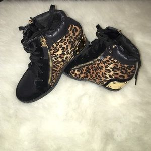 Sneaker Wedges (Cheetah print)