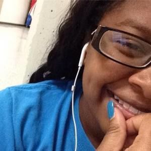 Meet your Posher, Kayla