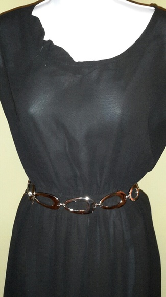 Simple Yet Classy Black Dress - Picture 3 of 4