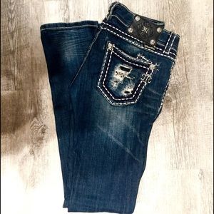 💠Miss Mes Straight leg ripped jeans💠