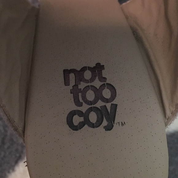 "Not too coy" wedges - Picture 3 of 4