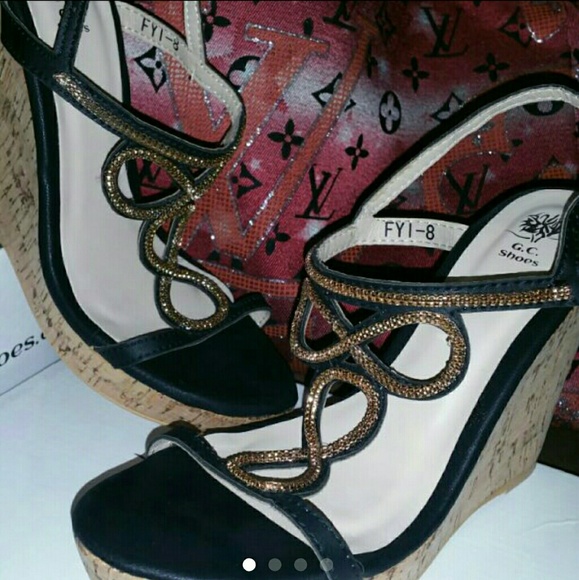 Blk Gold Cork Sandals