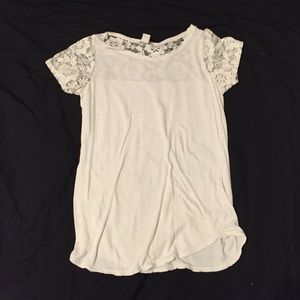 White lace t-shirt