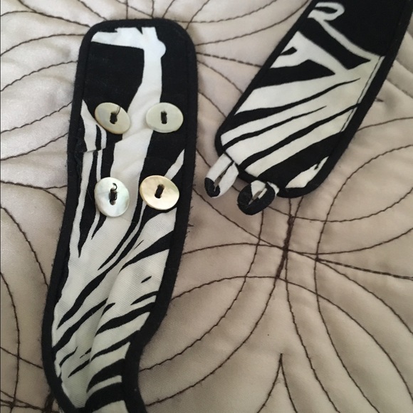 Lovely Halter top Dress White & Black Floral print, size 8 - Picture 4 of 4