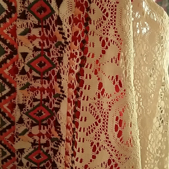 Vest - Picture 2 of 4