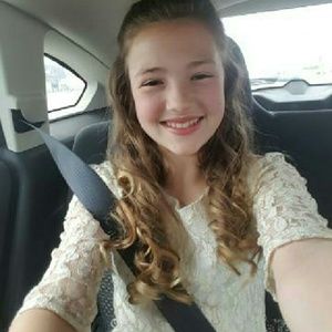 Meet your Posher, Stella