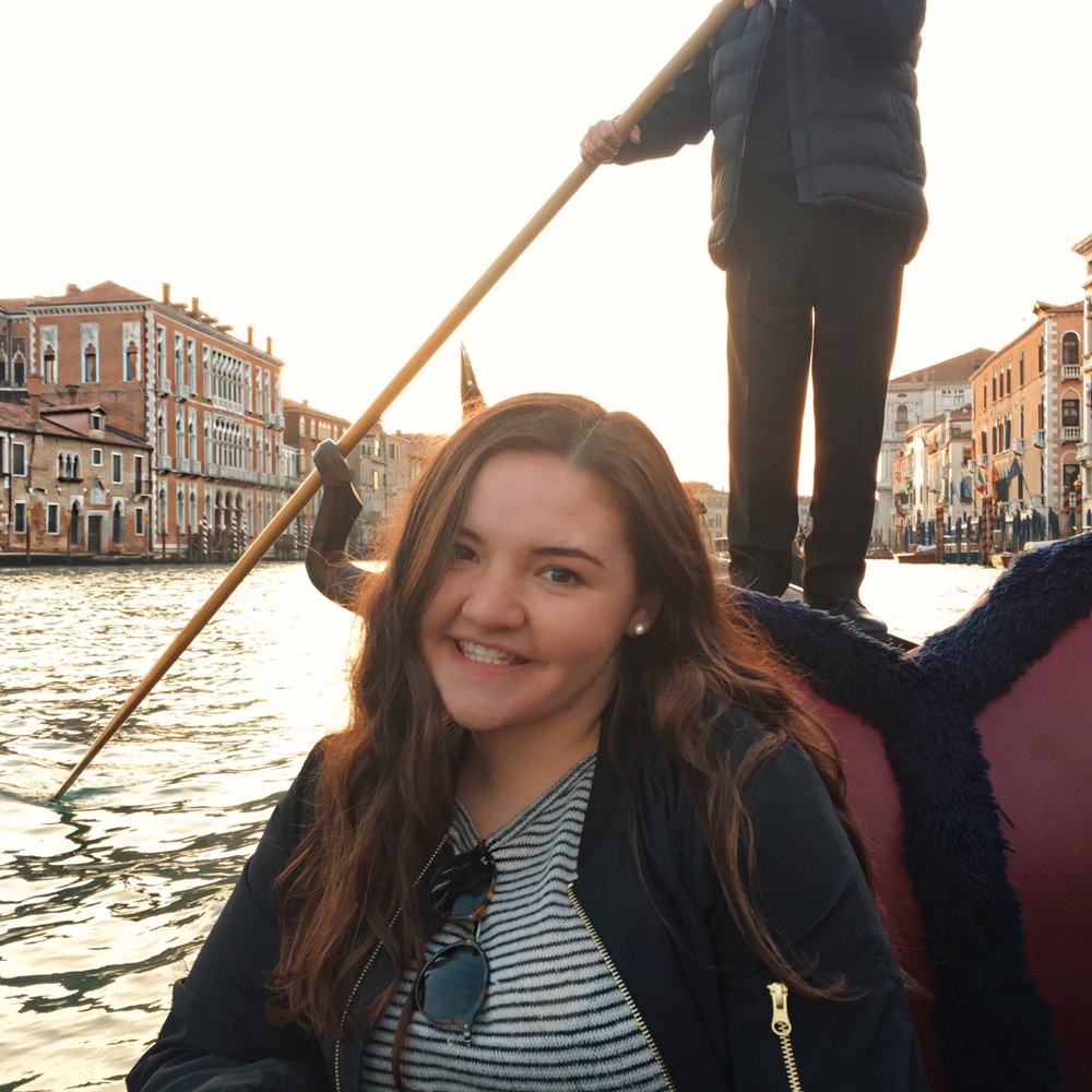 Meet your Posher, Caroline