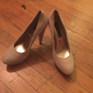 Size 8 Nude Steve Madden Pumps
