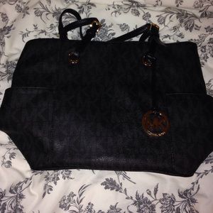Michael kors tote