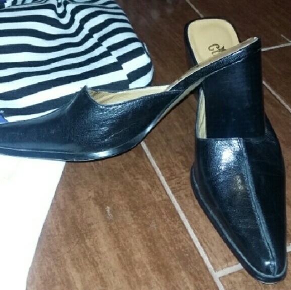 Cinderella Of Boston Ladies Size 4 - Picture 2 of 4