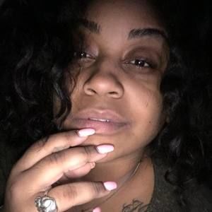 Meet your Posher, Tais