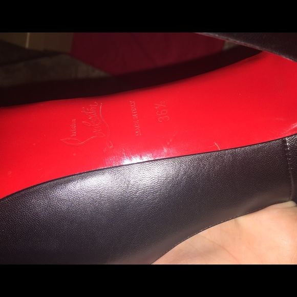 Christian louboutin 100% authentic black daffodils - Picture 2 of 4