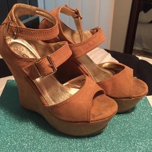 Perfect summer Wedges and so comfortable!