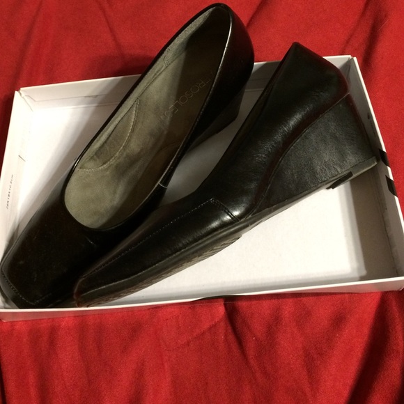 Shoes - Picture 2 of 2