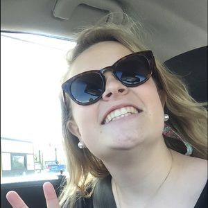 Meet your Posher, Taylor