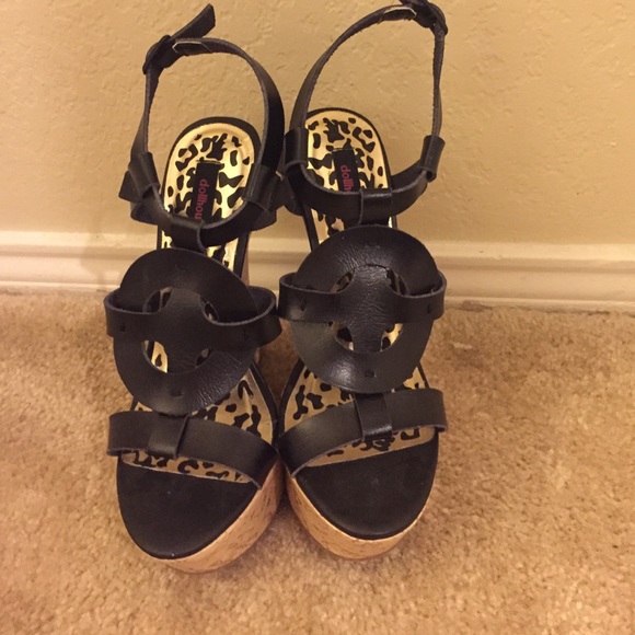 TAKING TO A RE-SALE SHOP FRIDAY! BUY SOON!