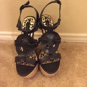 TAKING TO A RE-SALE SHOP FRIDAY! BUY SOON!