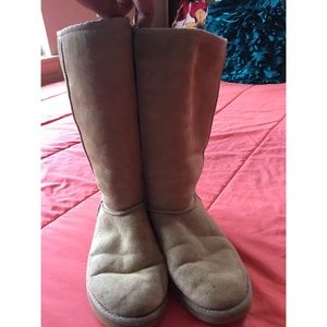 Sand colored uggs