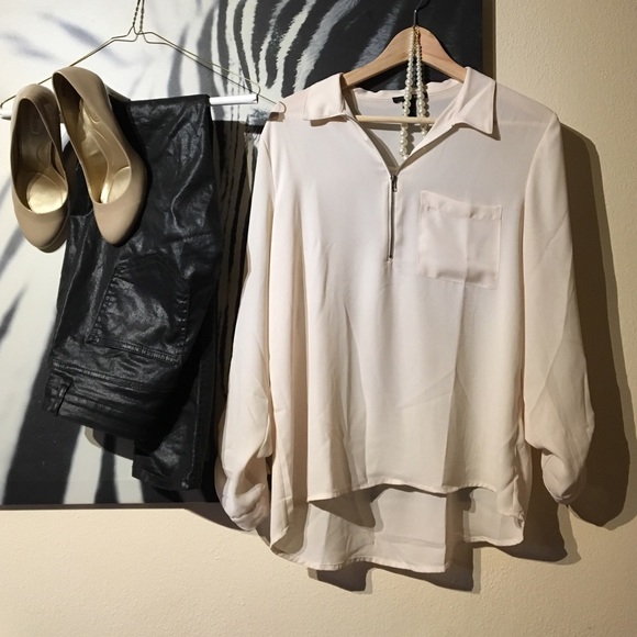 Creamy/White Sheer Blouseđź‘ đź’„ - Picture 1 of 3