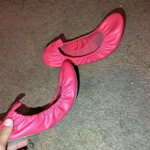 Flexible flats