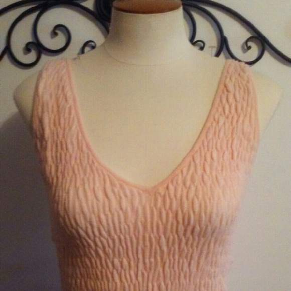 Top - Picture 2 of 4