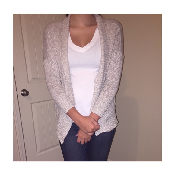 ⭐️HP 8/21⭐️ Oatmeal Cardigan