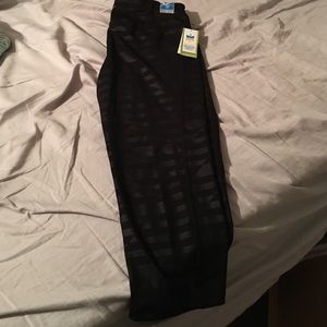 Compression Capri - Activewear