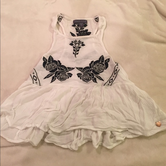 Kendall and Kylie Pac Sun black and White blouse