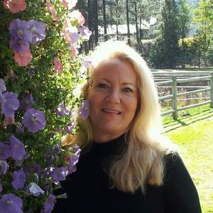 Meet your Posher, Joan