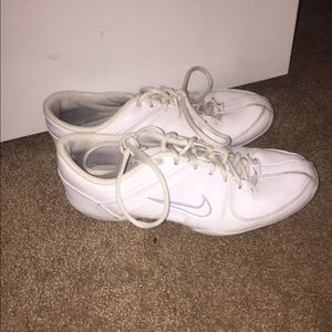 Nike cheer shoes