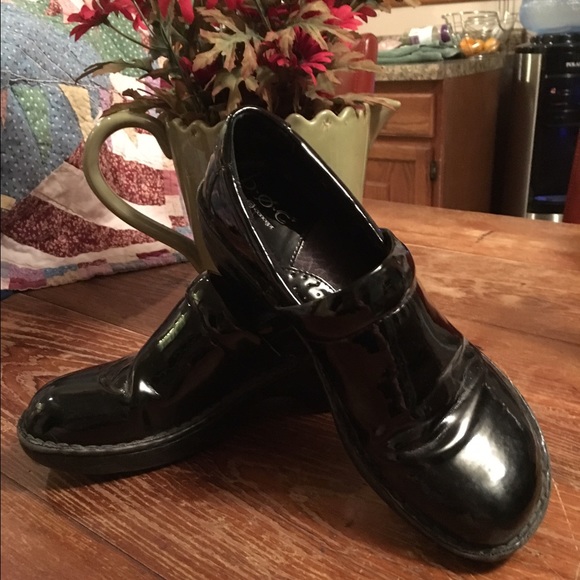 BORN Concepts Black Patent Shoes Size 8