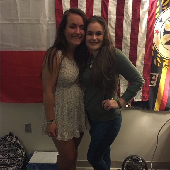 Meet your Posher, Annemarie - Picture 2 of 3