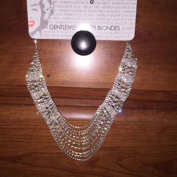 Gorgeous necklace from Icing - Picture 3 of 4