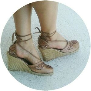 Soda Closed Toe Brown Espadrilles Wedges Sandals
