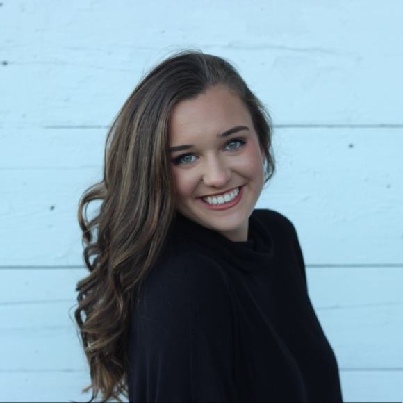 Meet your Posher, Taylor - Picture 1 of 1