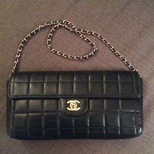 *AUTHENTIC* CHANEL Quilted Bag