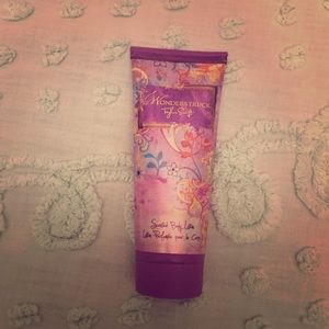 Taylor Swift Wonderstruck body lotion