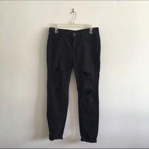 BDG black, boyfriend jeans. Size 26.