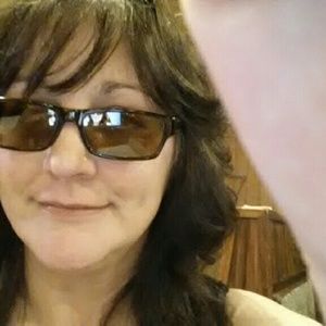 Meet your Posher, Devin