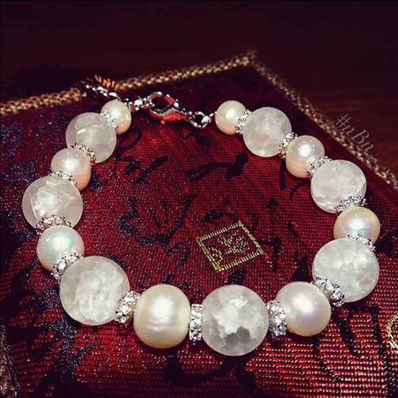 Handmade mix pearls and natural stone bracelet