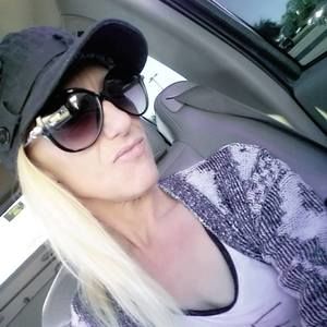 Meet your Posher, Riley