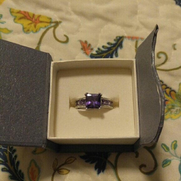 🎋SALE!🎋 Purple Bundle - Picture 3 of 3