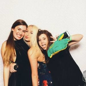 Meet your Posher, Casey