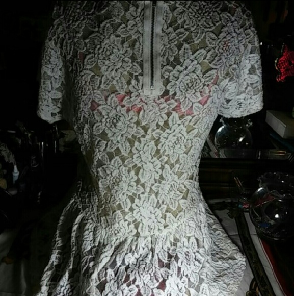 Lace petalum short sleeve shirt - Picture 2 of 3