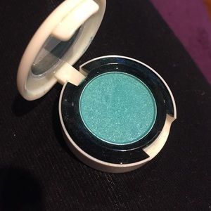 MAC COSMETICS LIMITED EDITION EYESHADOW