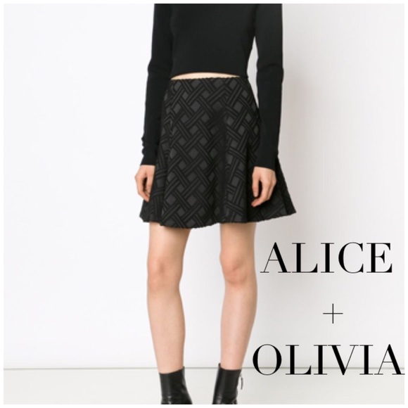 Alice + Olivia Black Woven A-Line Skirt - Picture 2 of 5