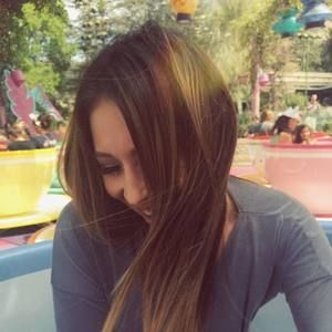 Meet your Posher, Desiree